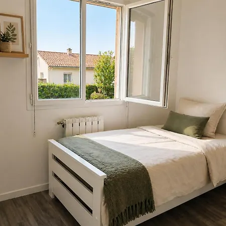 Cozy House With Garden And Covered Terrace Leguevin